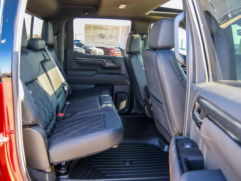 New 2025 GMC Sierra 1500 AT4 w/ AT4 Premium Package AWD/4WD image 31