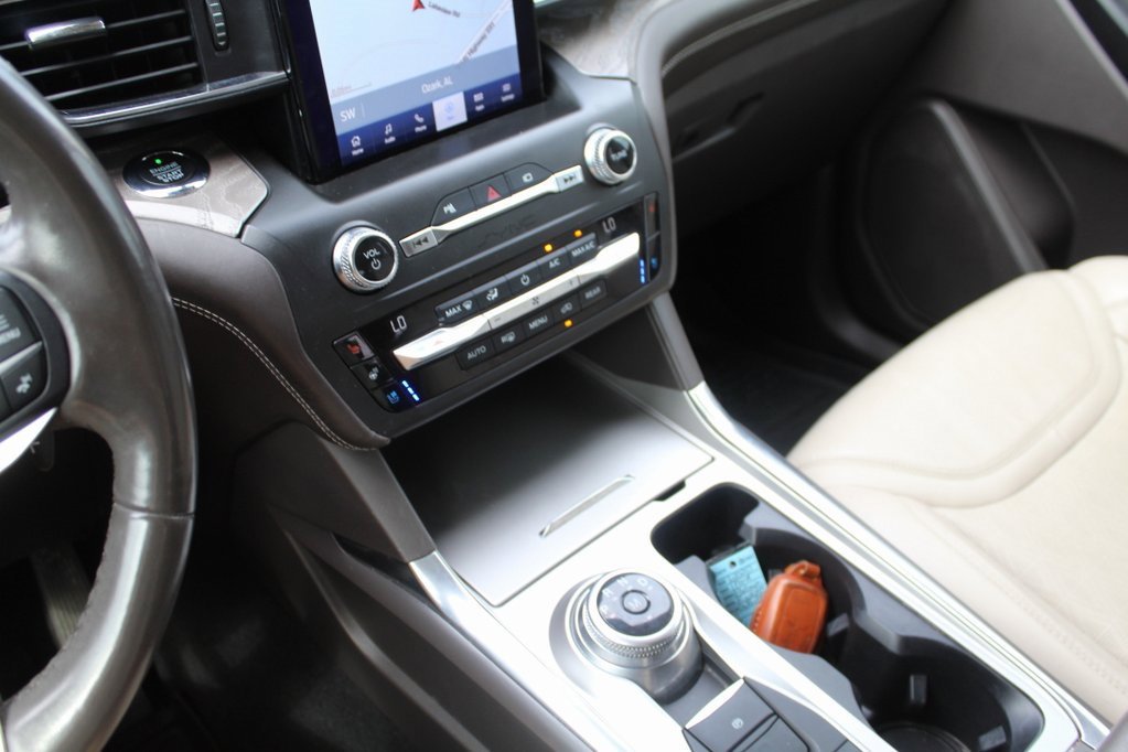 Used 2020 Ford Explorer Platinum w/ Premium Technology Package image 20