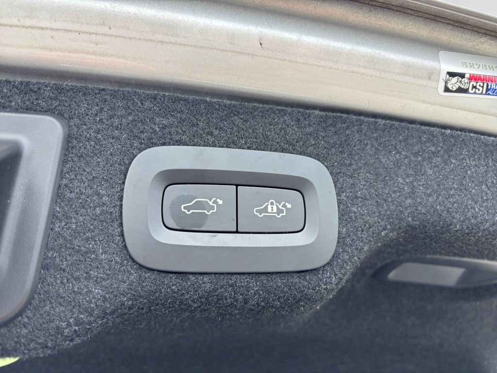 Used 2018 Volvo S90 T5 Momentum w/ Convenience Package FWD image 44
