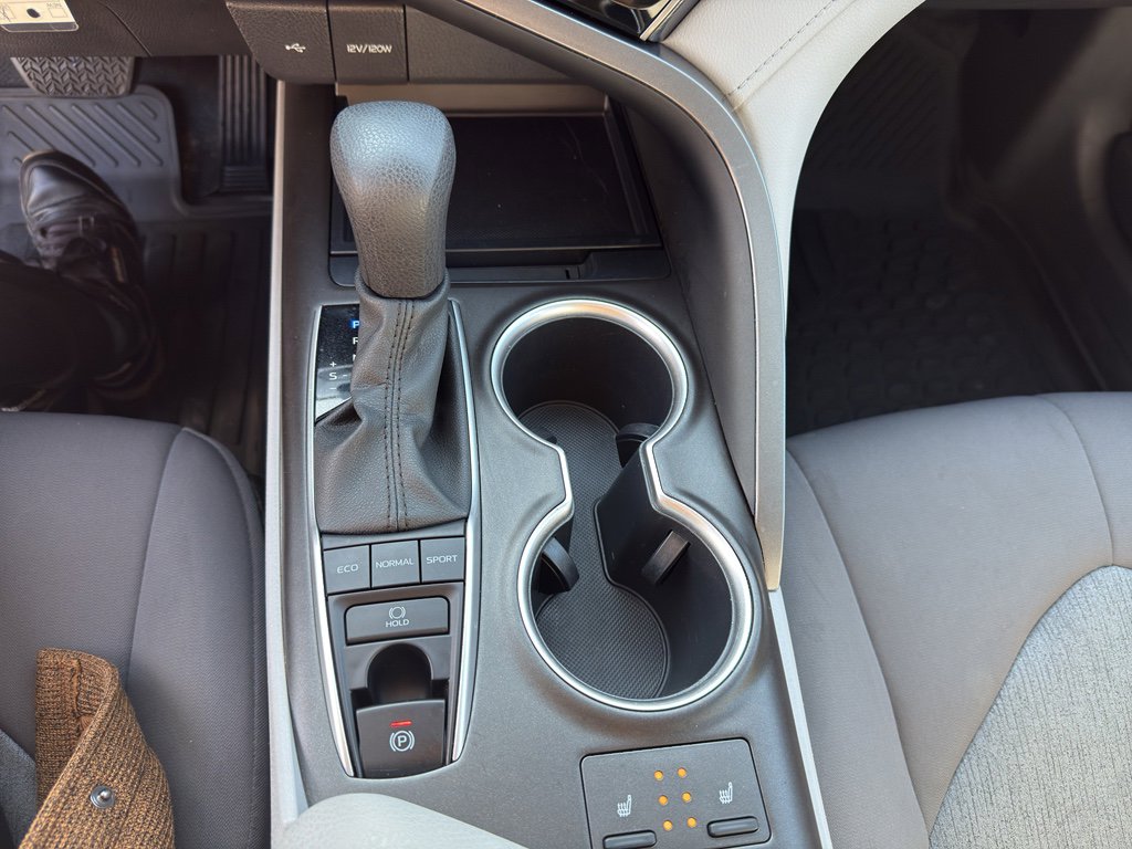 Used 2022 Toyota Camry LE image 20