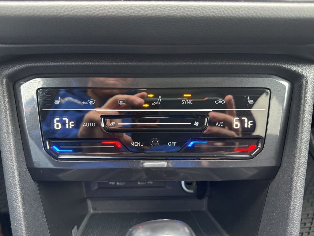 Used 2023 Volkswagen Tiguan SE w/ Panoramic Sunroof Package image 20