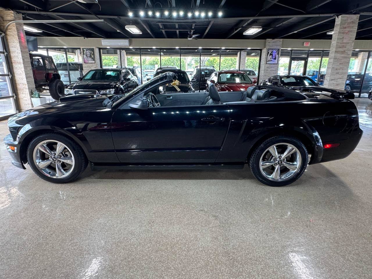 Used 2008 Ford Mustang GT RWD image 28
