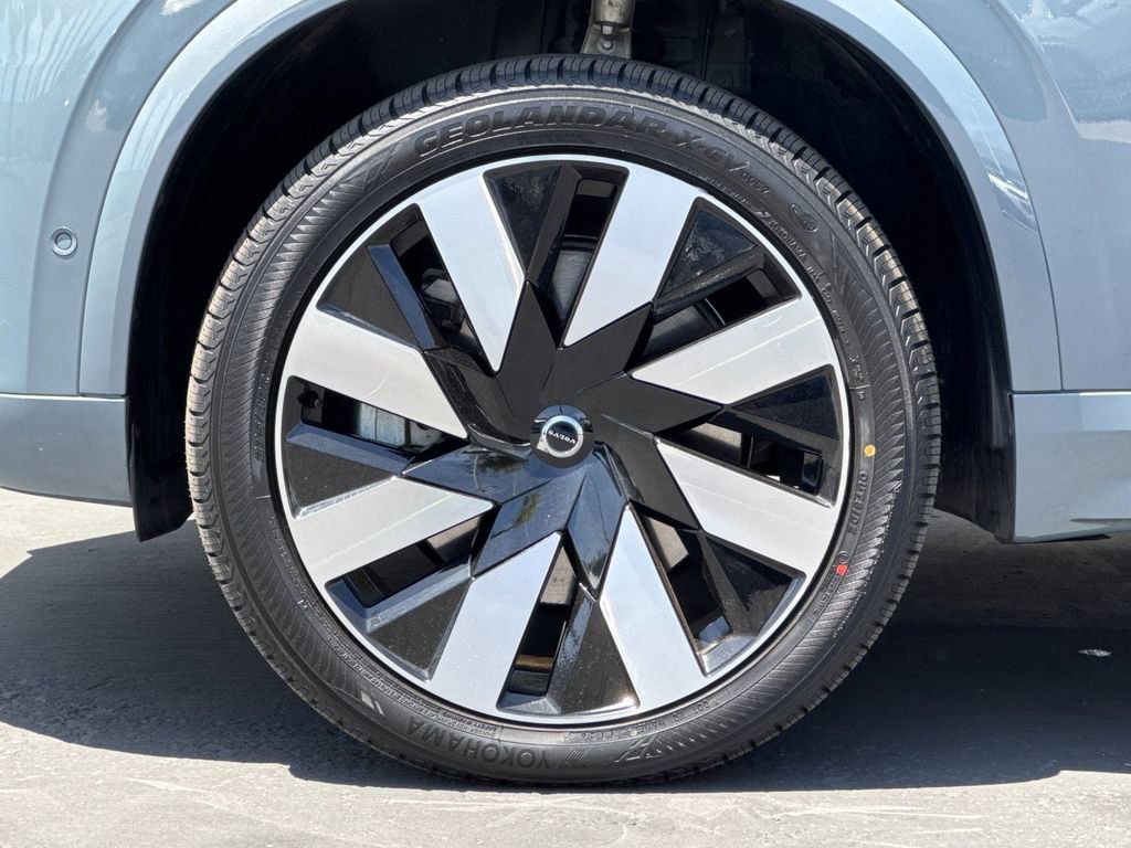 Certified 2023 Volvo XC90 T8 Ultimate AWD/4WD image 26