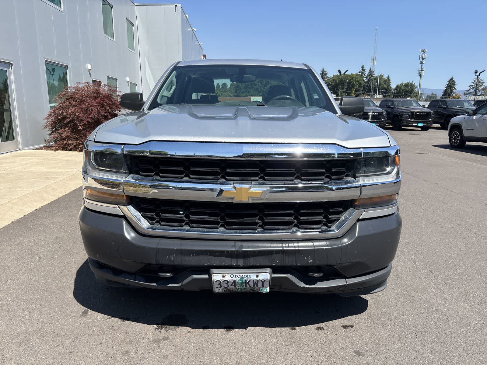 Used 2017 Chevrolet Silverado 1500 W/T w/ Trailering Package AWD/4WD image 10