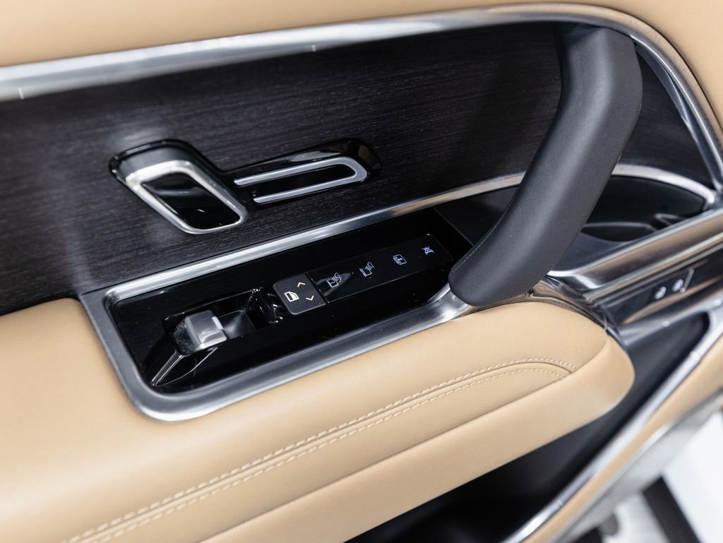 Used 2024 Land Rover Range Rover Autobiography AWD/4WD image 26