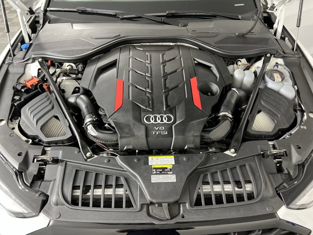 Used 2022 Audi S8 AWD/4WD image 31