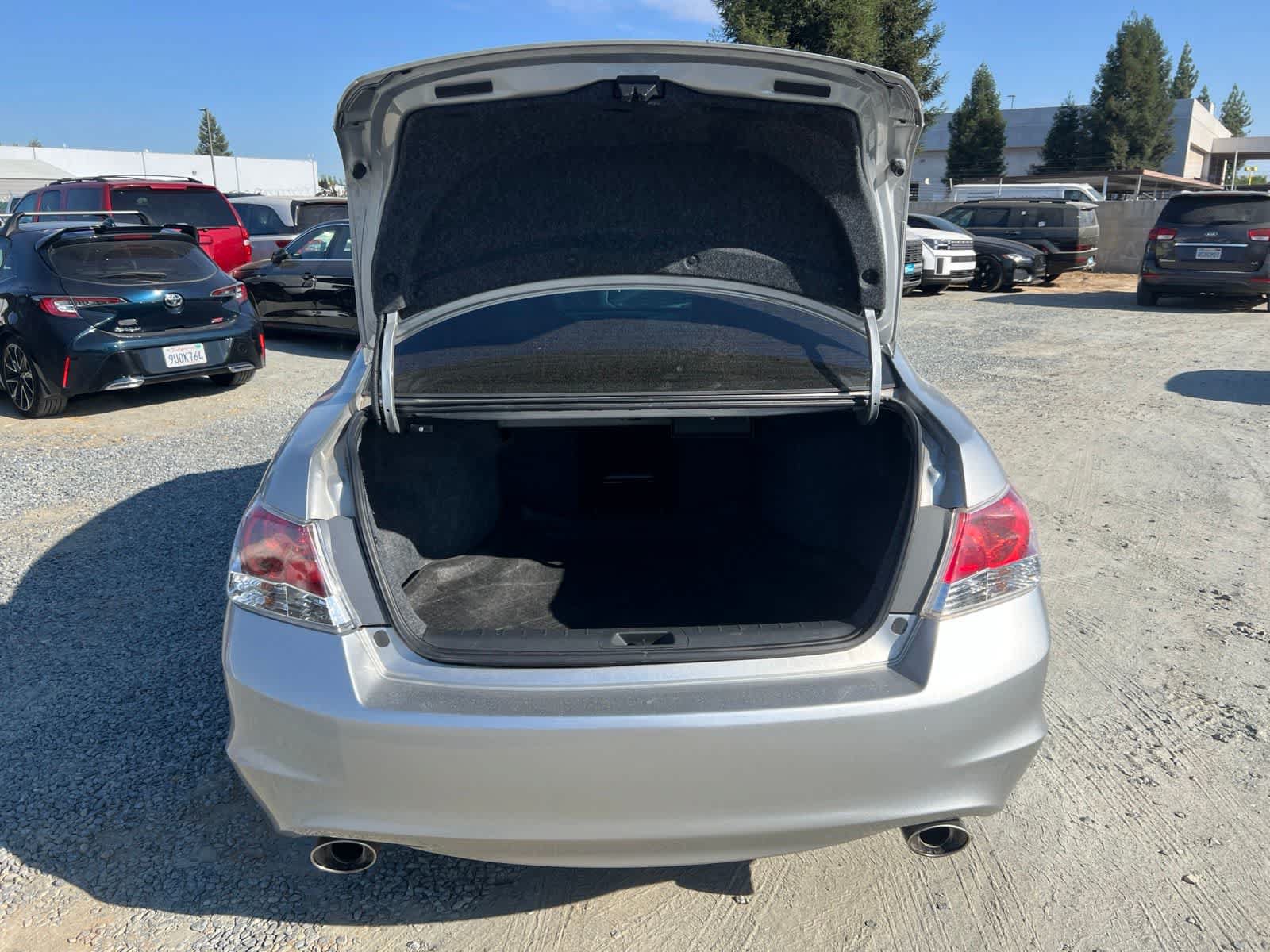 Used 2012 Honda Accord EX-L image 8