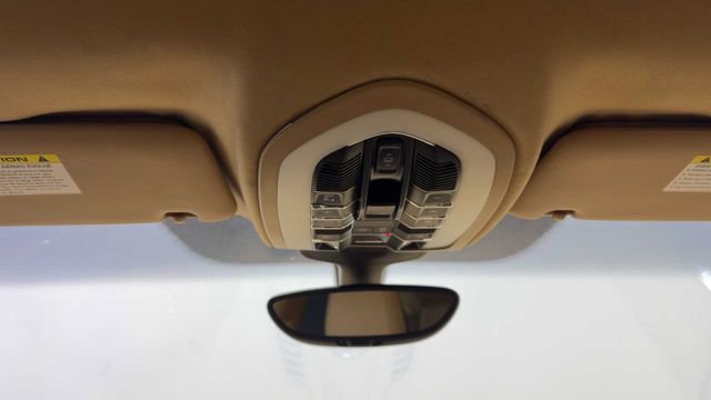 Used 2016 Porsche Cayenne AWD/4WD image 19