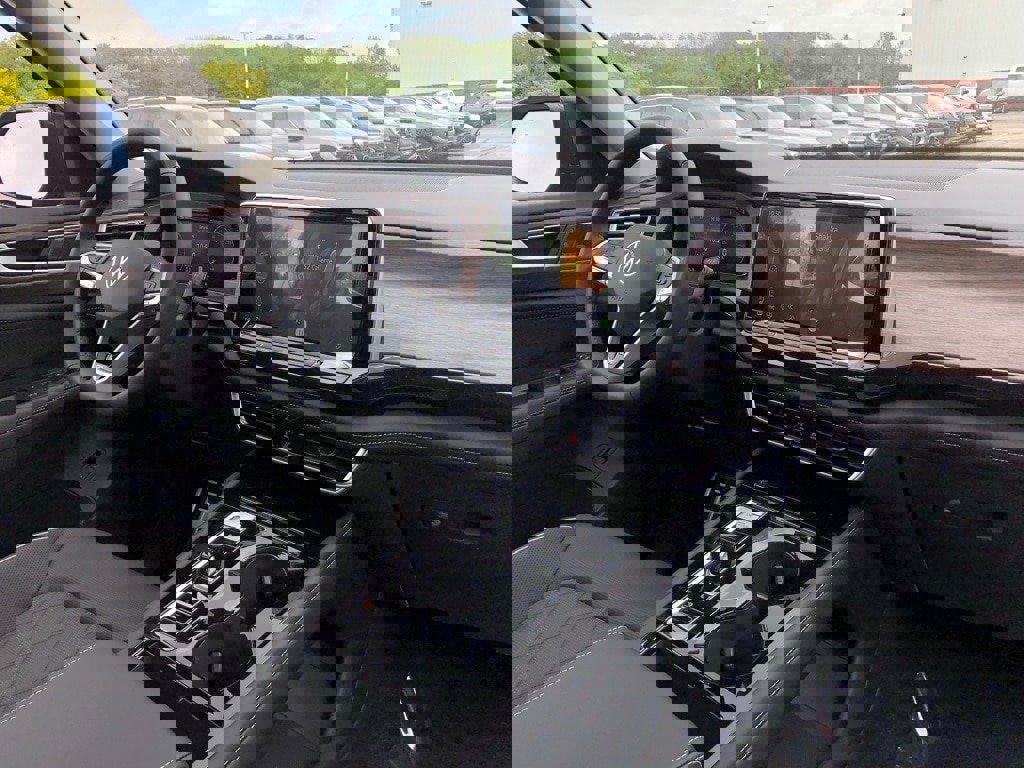 New 2025 Volkswagen Atlas SEL Premium R-Line image 17