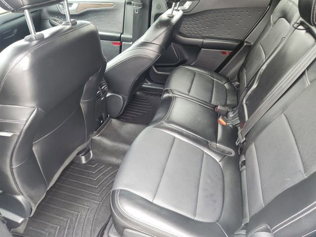 Used 2020 Ford Escape Titanium w/ Titanium Premium Package 2.0 FWD image 31