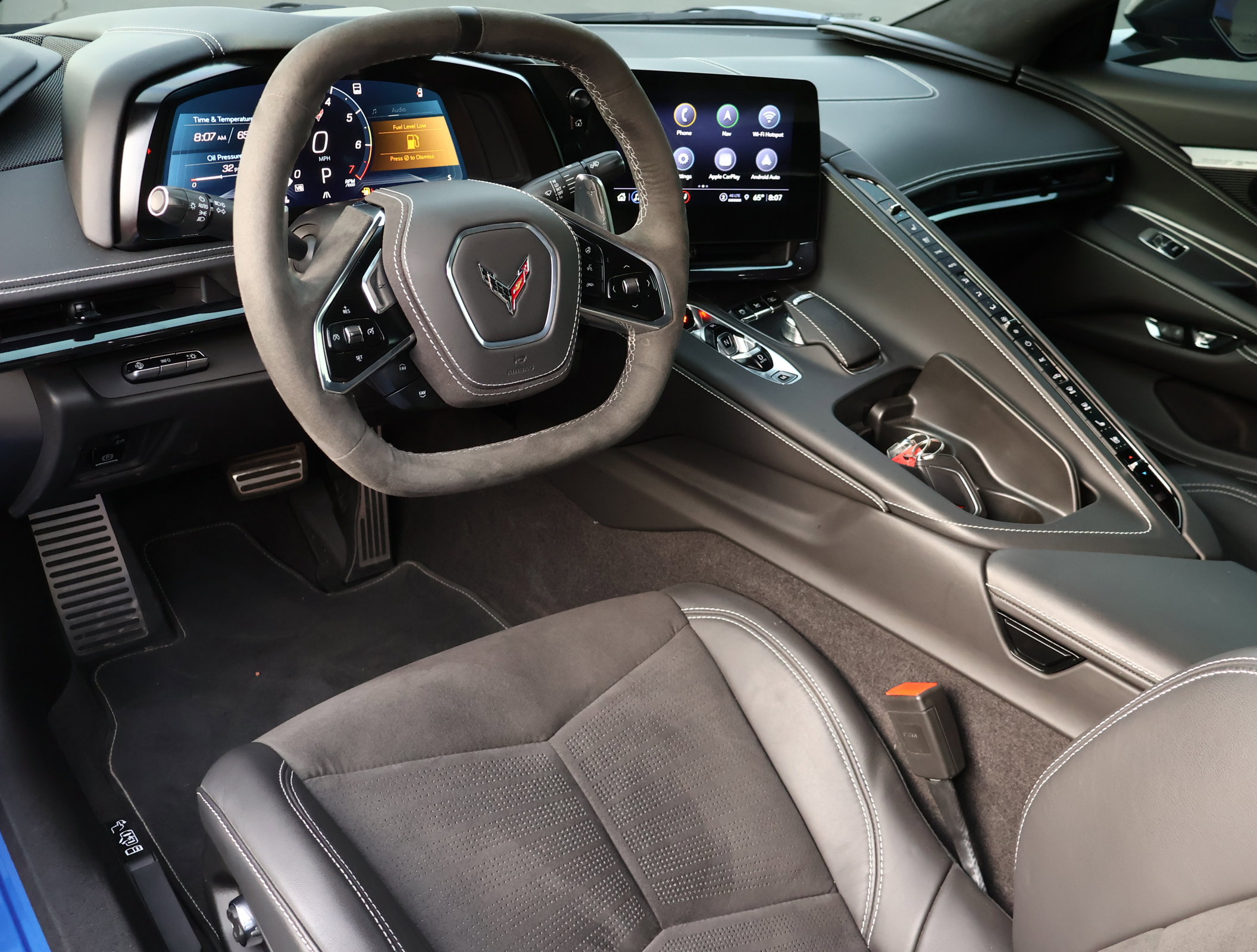 Used 2023 Chevrolet Corvette Stingray Premium Cpe w/ Z51 Performance Package RWD image 3