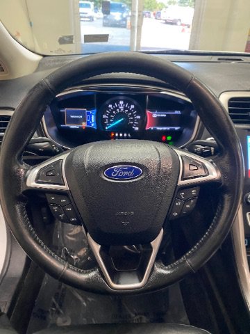 Used 2017 Ford Fusion Energi SE FWD image 21