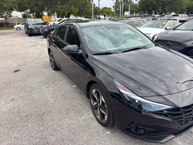 Certified 2023 Hyundai Elantra SEL w/ Convenience Package FWD image 2