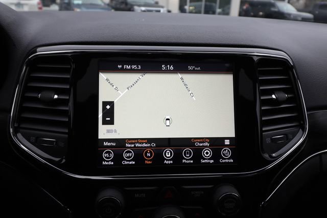 Used 2019 Jeep Grand Cherokee Limited AWD/4WD image 6