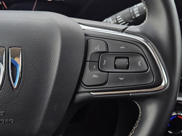 Used 2025 Buick Encore GX Preferred FWD image 28