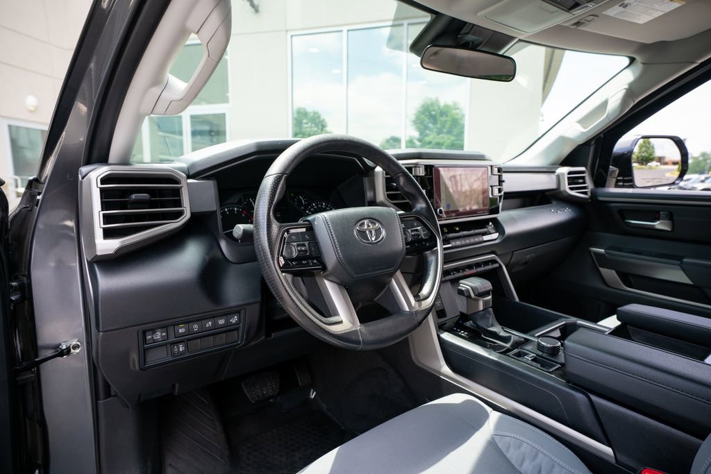 Used 2024 Toyota Tundra SR5 w/ SR5 Convenience Package AWD/4WD image 28