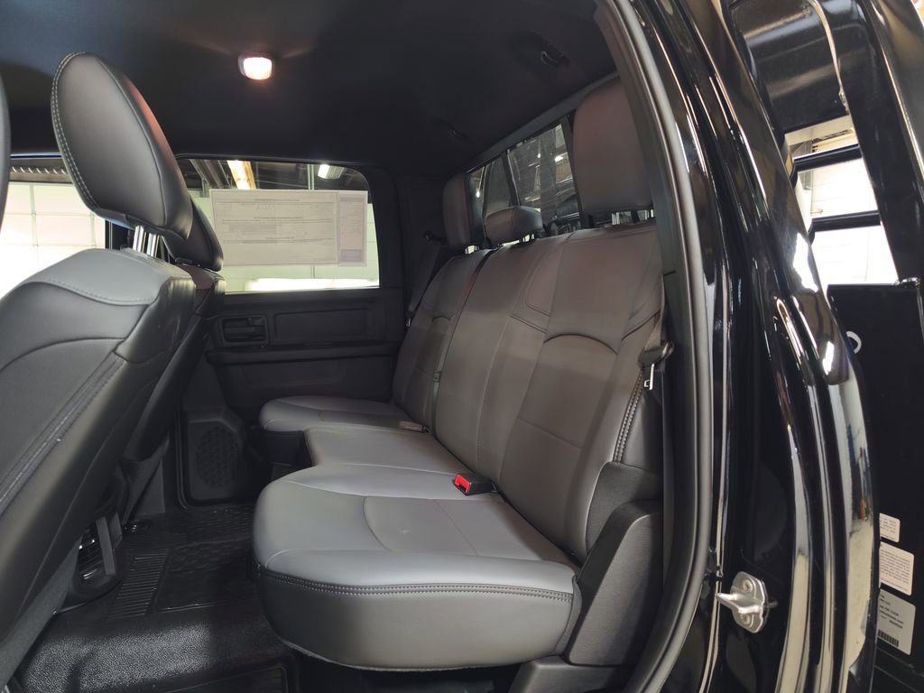 New 2026 RAM 5500 Tradesman AWD/4WD image 17