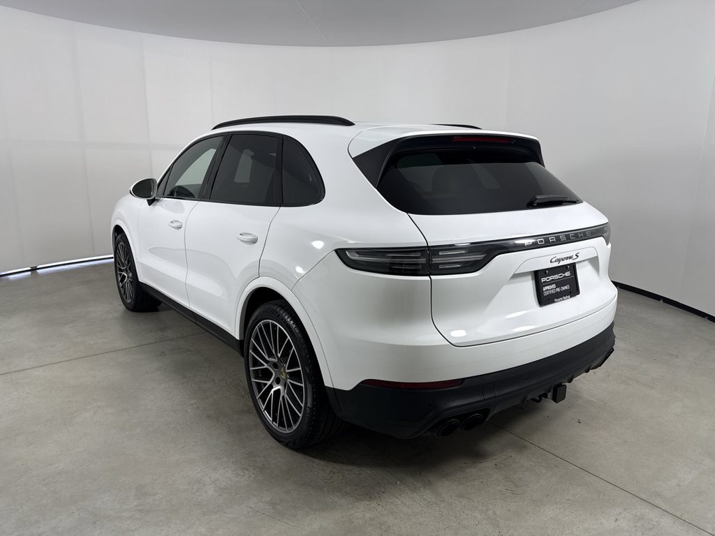 Certified 2023 Porsche Cayenne S Platinum w/ Premium Package Plus AWD/4WD image 3