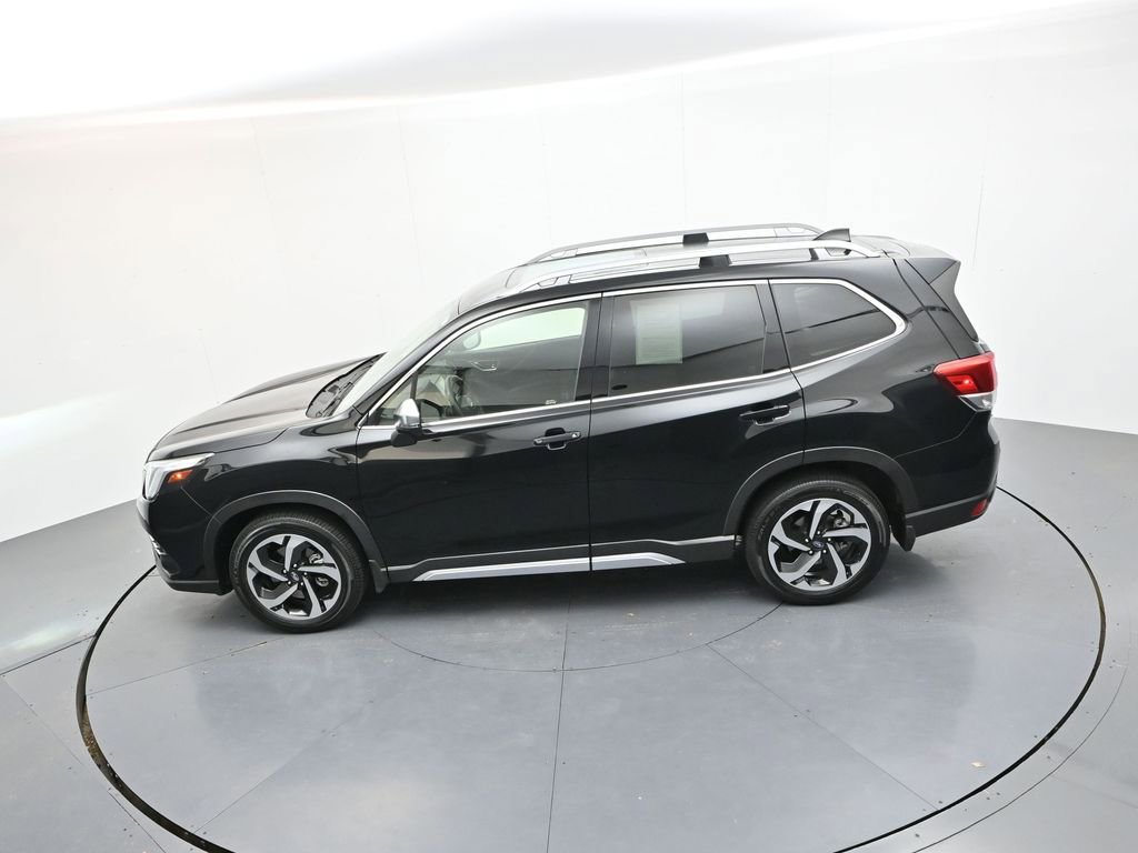 Used 2024 Subaru Forester Touring w/ POP Package 3 AWD/4WD image 33