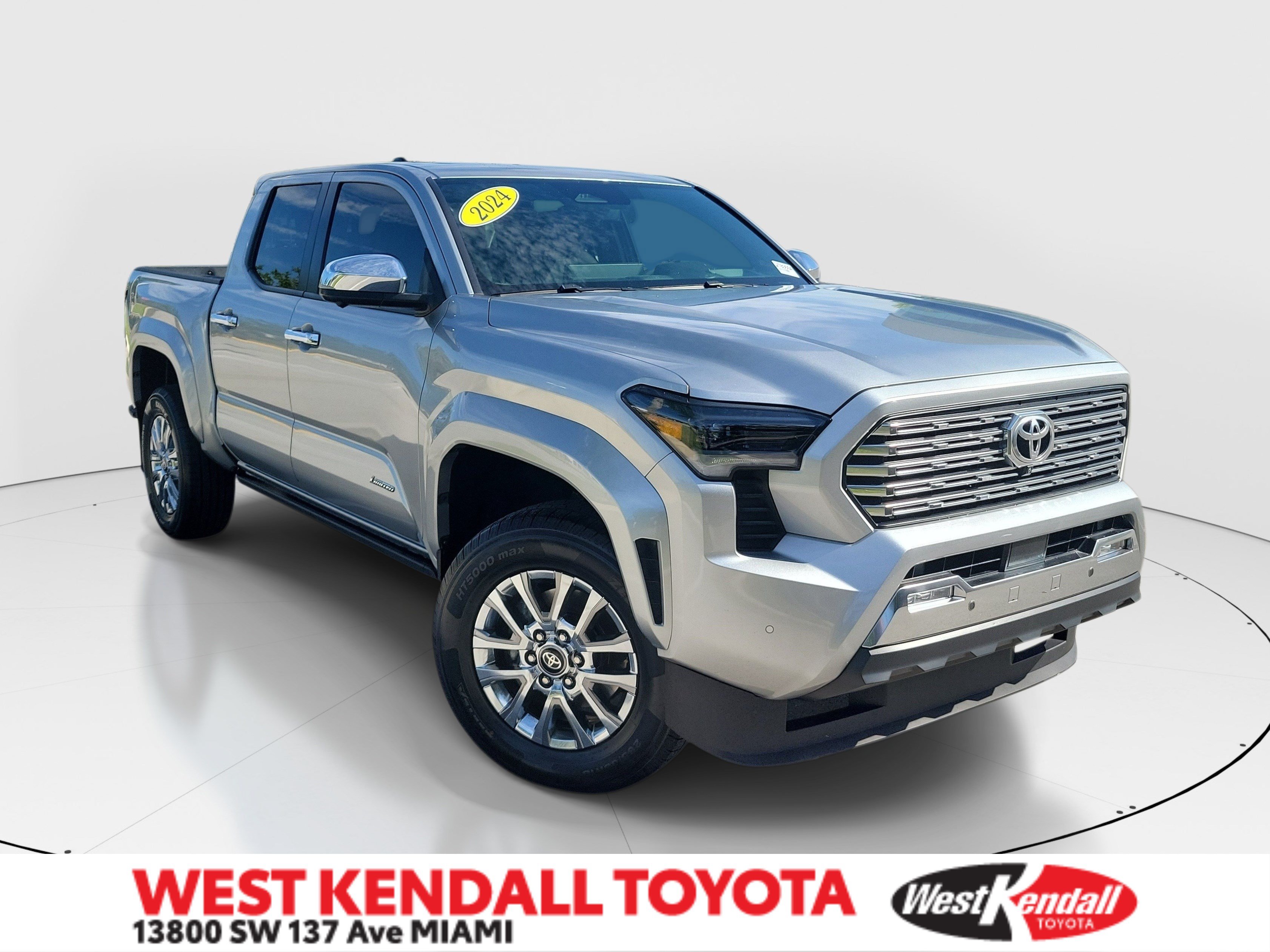 Used 2024 Toyota Tacoma Limited w/ Limited Package (LT) AWD/4WD image 1