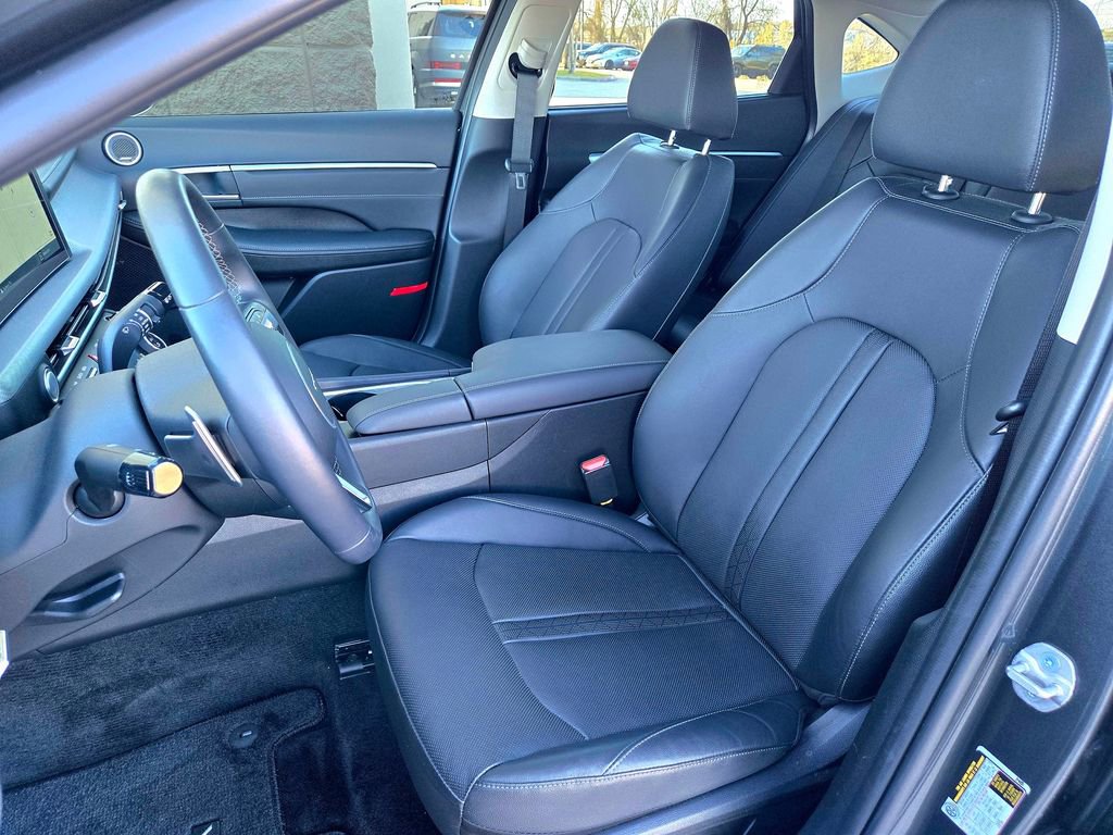 Certified 2025 Hyundai Sonata Limited image 24