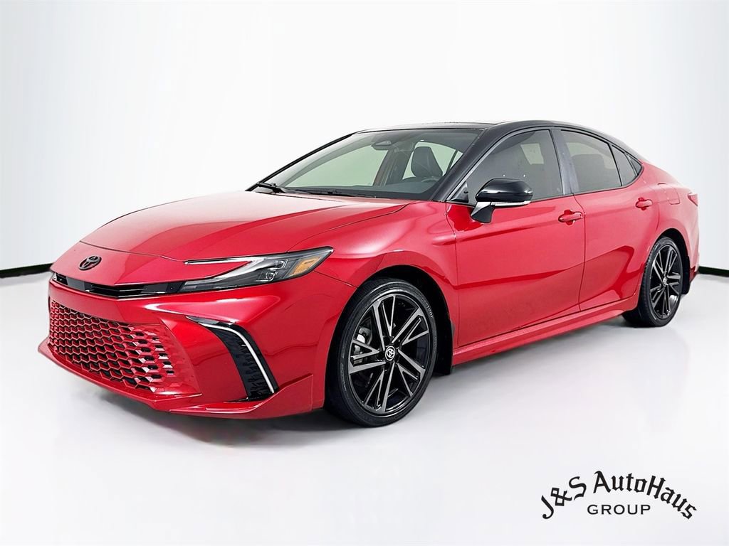 Used 2025 Toyota Camry XSE image 3