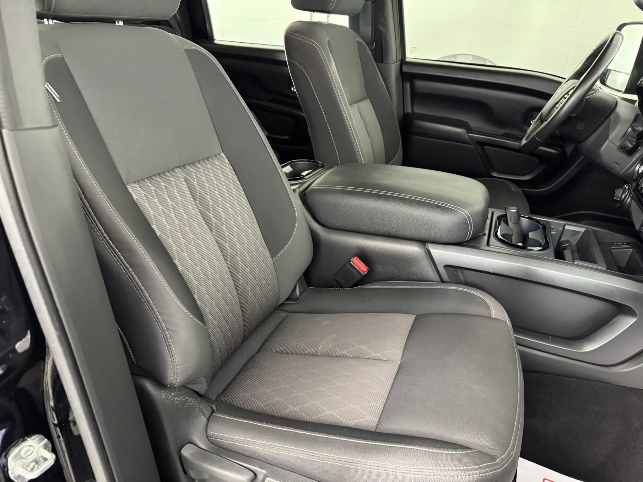 Used 2024 Nissan Titan SV w/ SV Convenience Package AWD/4WD image 33