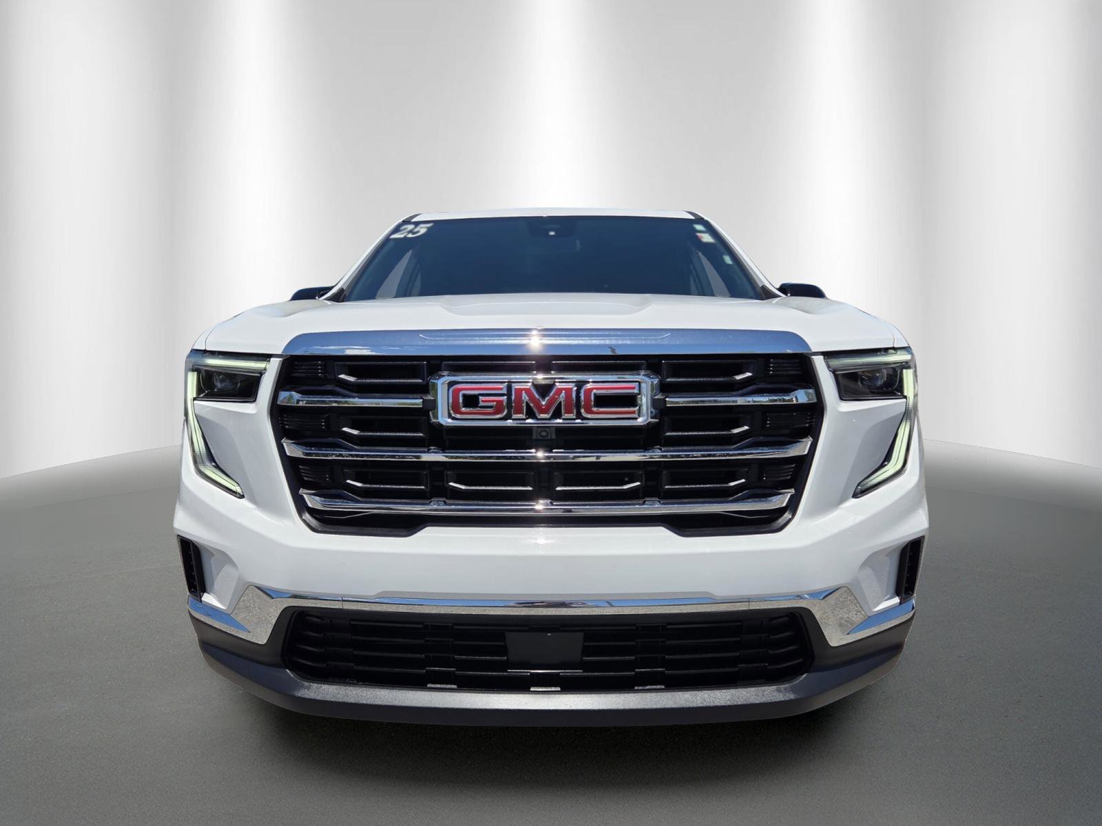 Used 2025 GMC Acadia Elevation FWD image 2