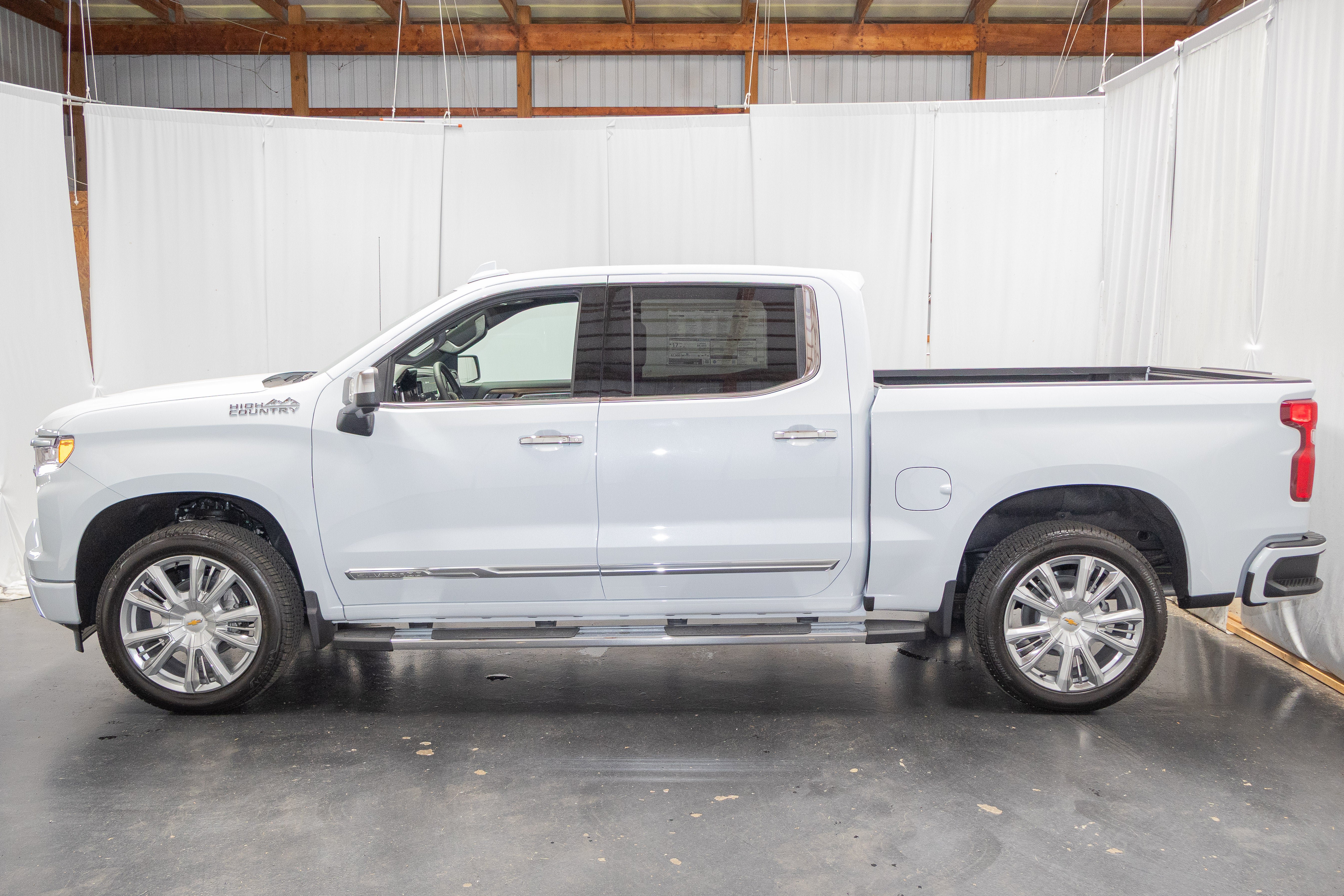 New 2026 Chevrolet Silverado 1500 High Country w/ High Country Premium Package AWD/4WD image 5