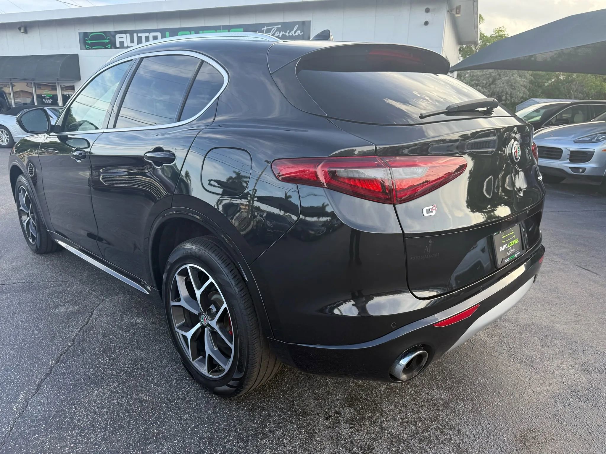 Used 2021 Alfa Romeo Stelvio Ti w/ Active Assist 2 Package TI image 4