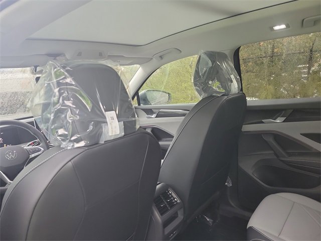 New 2026 Volkswagen Tiguan SE image 13