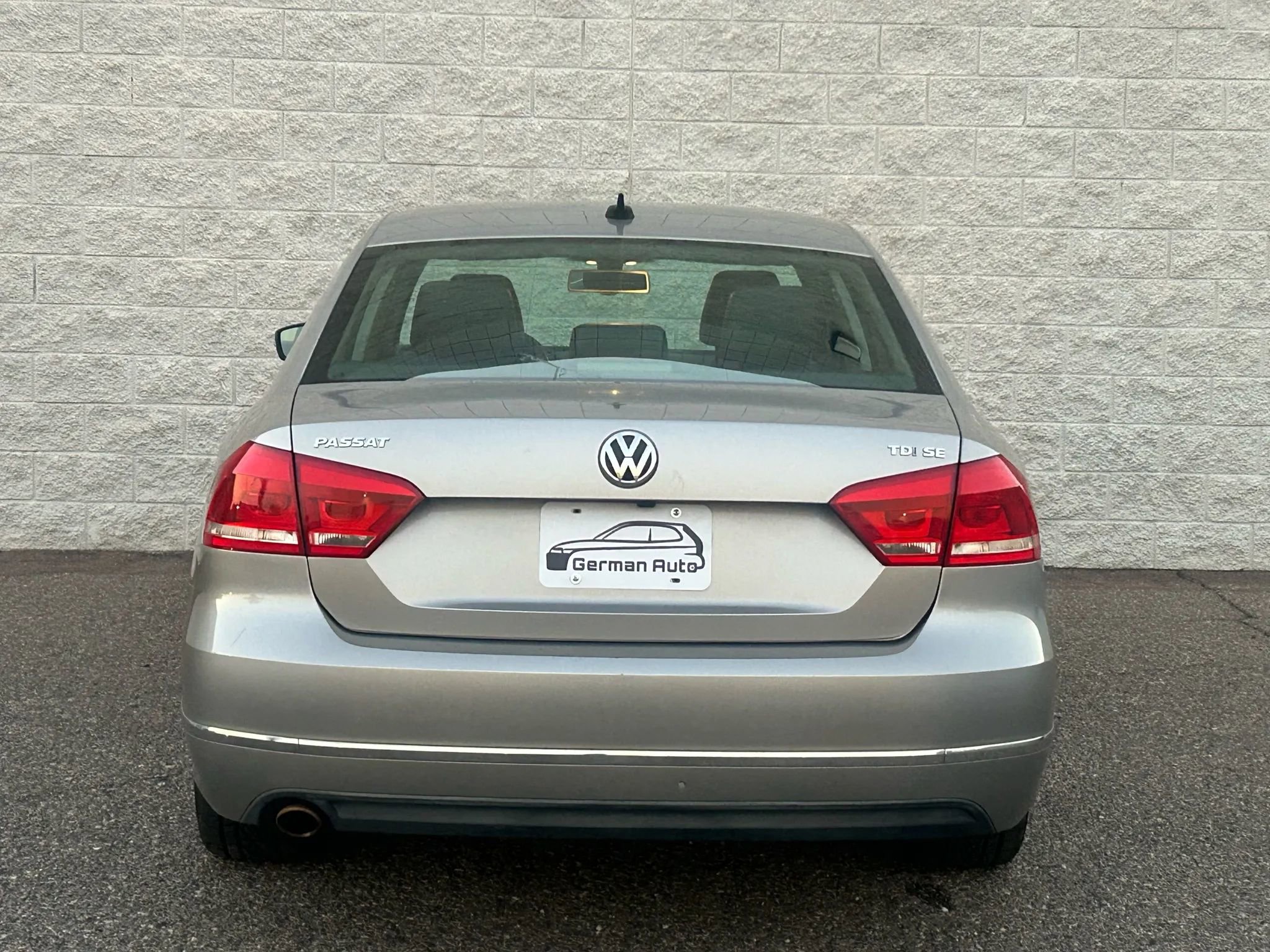 Used 2014 Volkswagen Passat TDI SE FWD image 7