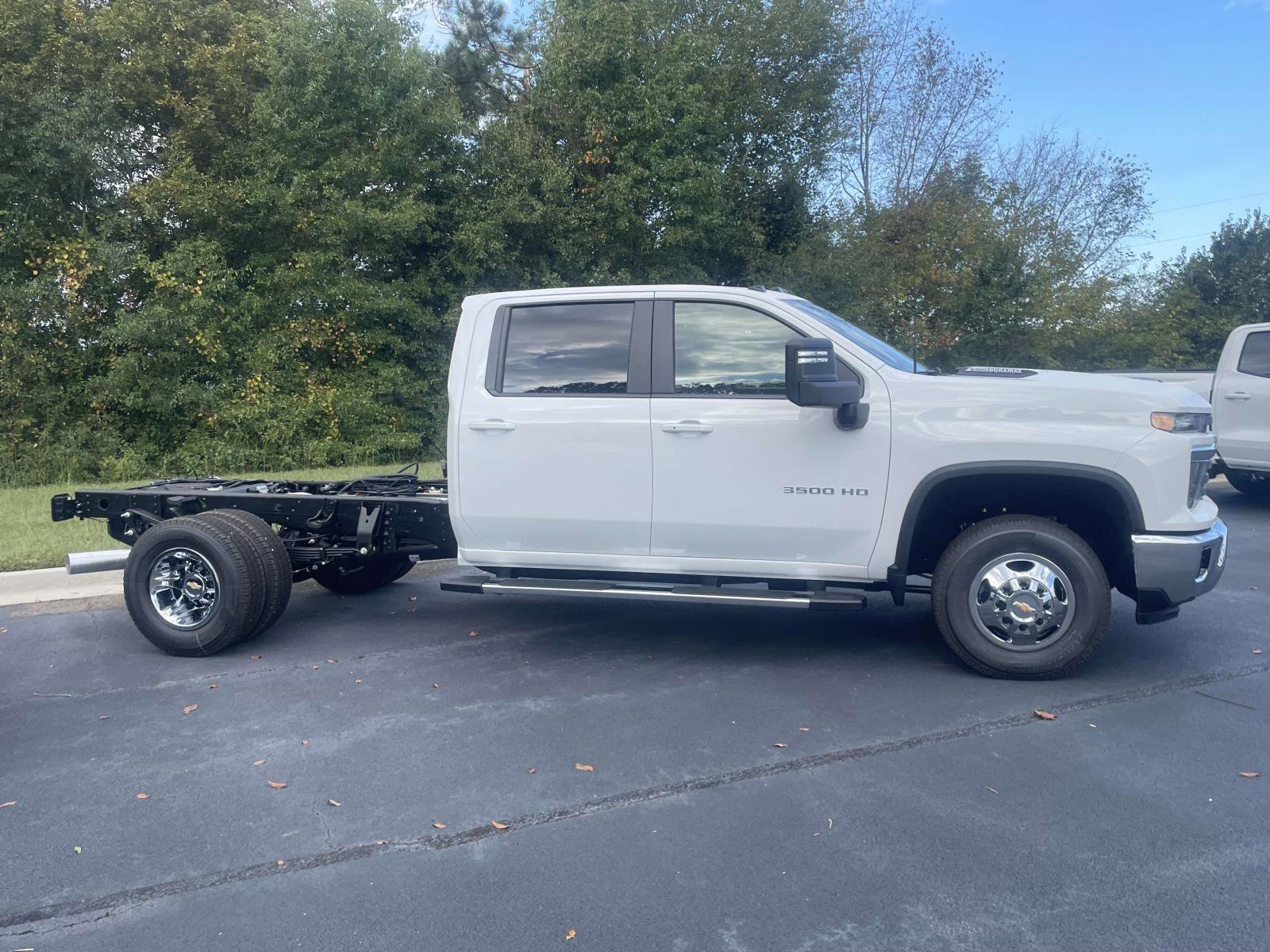 New 2026 Chevrolet Silverado 3500 LT w/ Convenience Package image 11