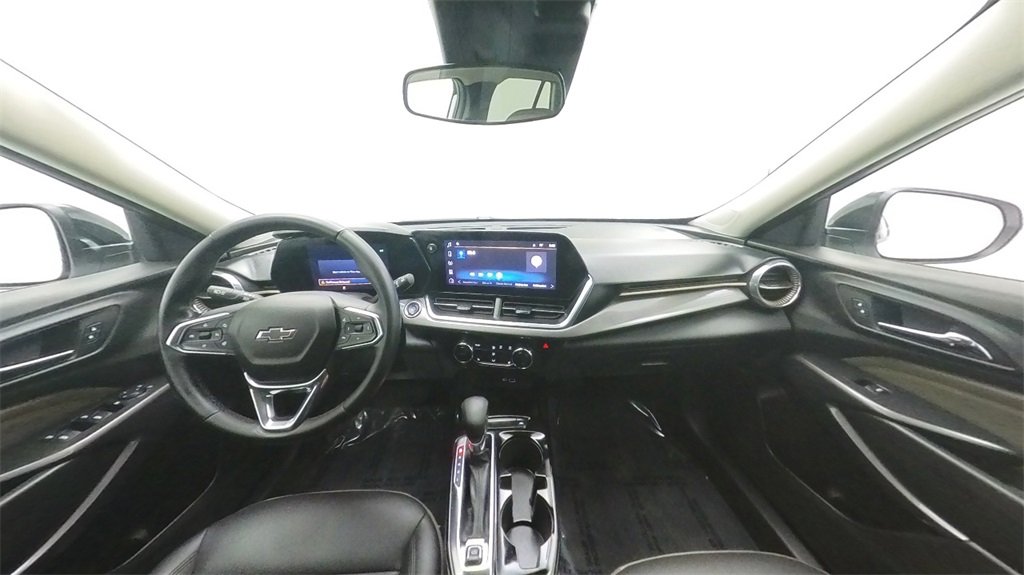 Used 2024 Chevrolet Trax ACTIV w/ Driver Confidence Package image 31