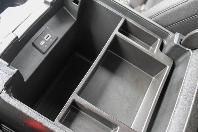 Used 2025 Chevrolet Tahoe LT image 24