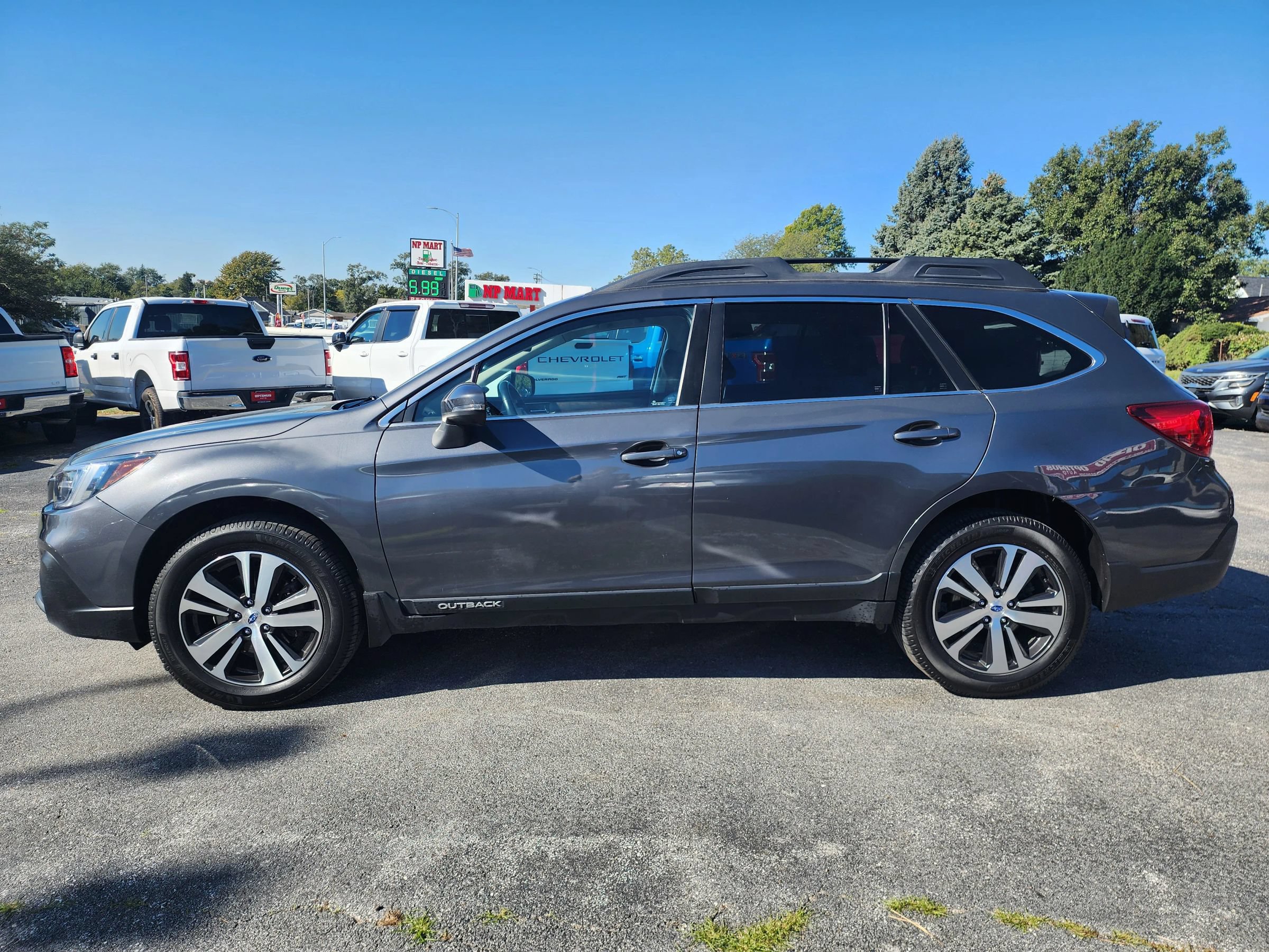 Used 2018 Subaru Outback 2.5i Limited AWD/4WD image 4