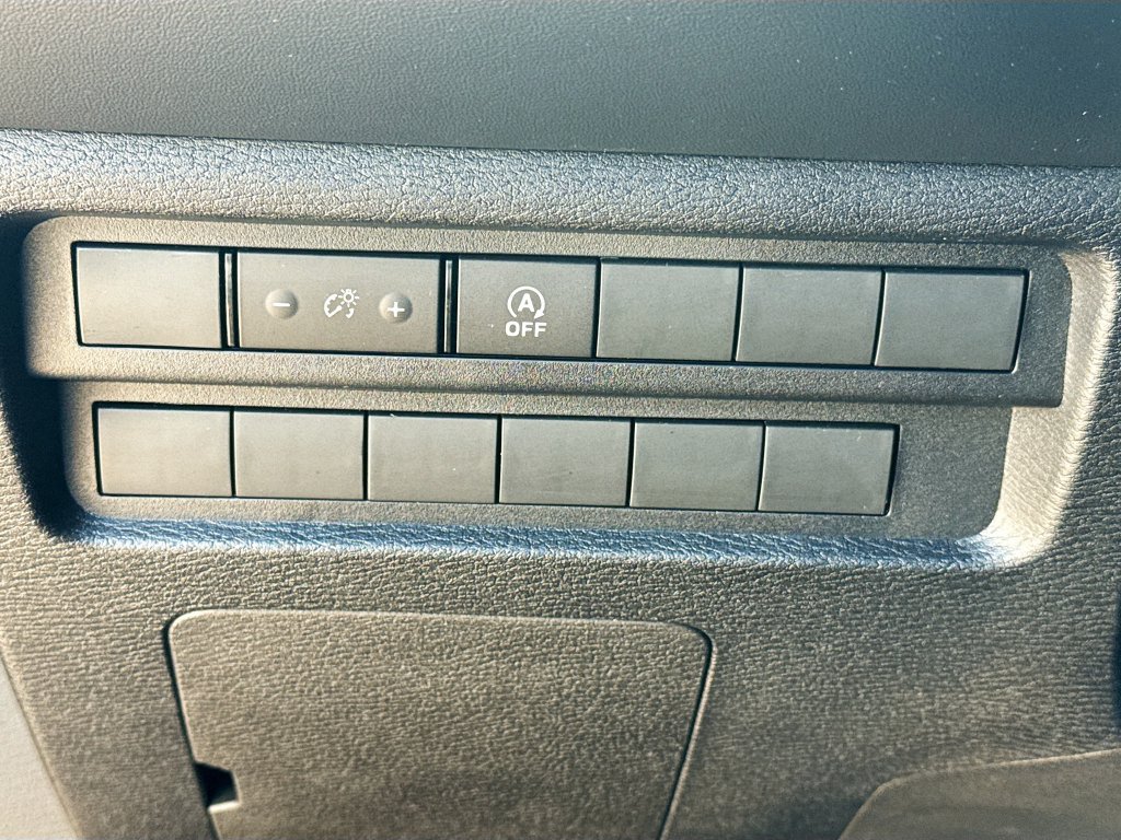 New 2026 Mitsubishi Outlander LE FWD image 10