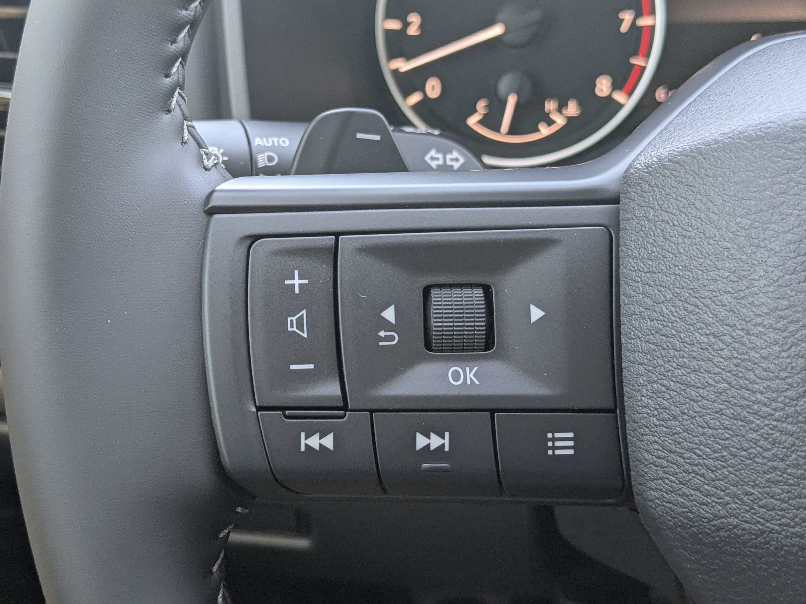 New 2026 Nissan Rogue SV FWD image 24