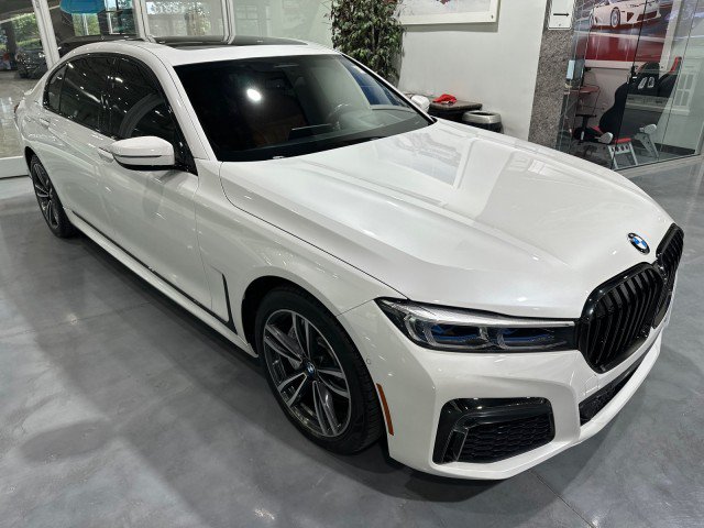 Used 2020 BMW 745e xDrive AWD/4WD image 13