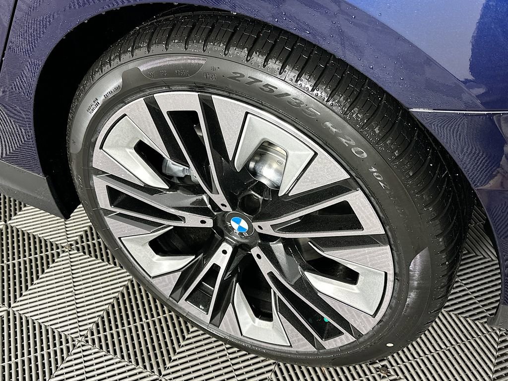 New 2026 BMW 540i xDrive image 39