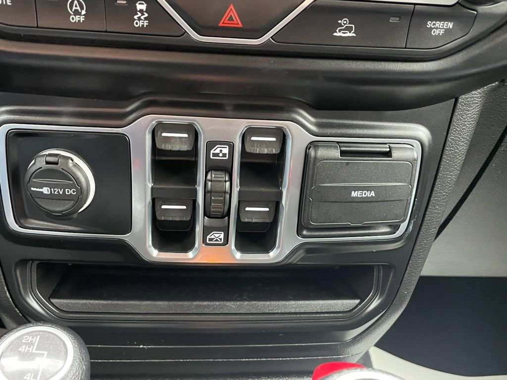 Used 2022 Jeep Wrangler Unlimited Sahara image 33