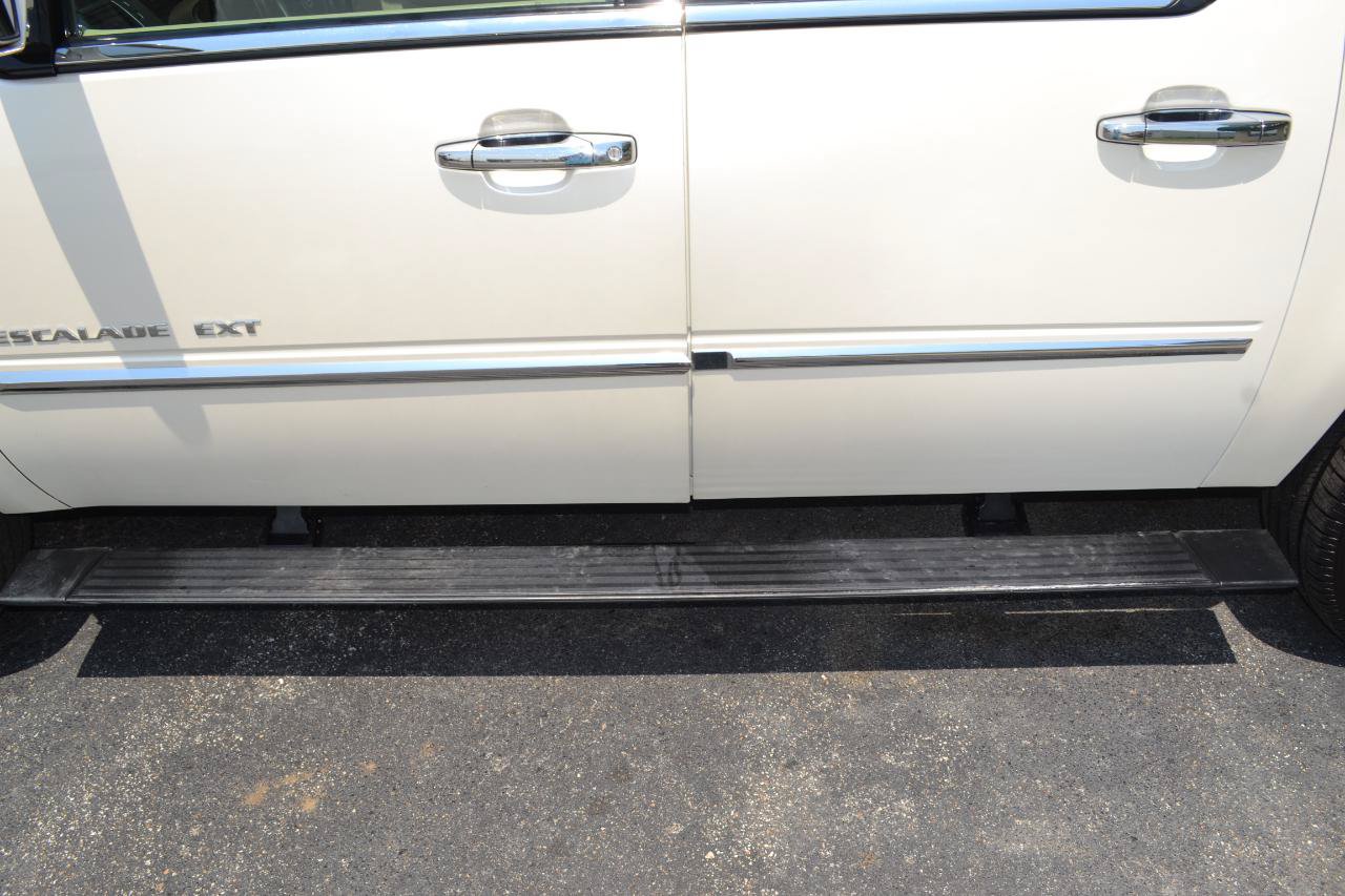 Used 2008 Cadillac Escalade EXT AWD/4WD image 58