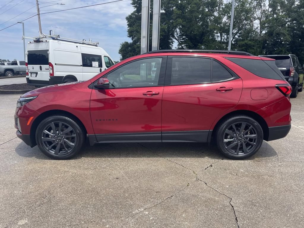 Used 2024 Chevrolet Equinox RS w/ RS Leather Package FWD image 2