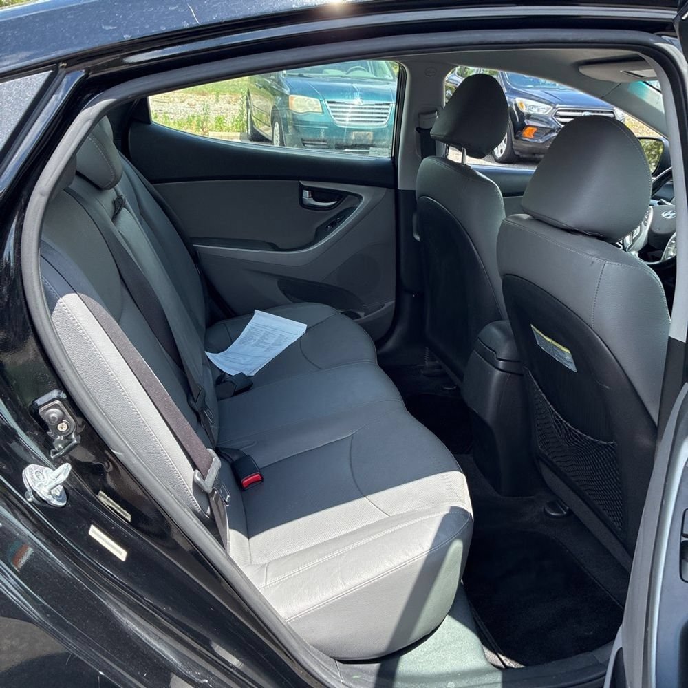 Used 2015 Hyundai Elantra Limited FWD image 16