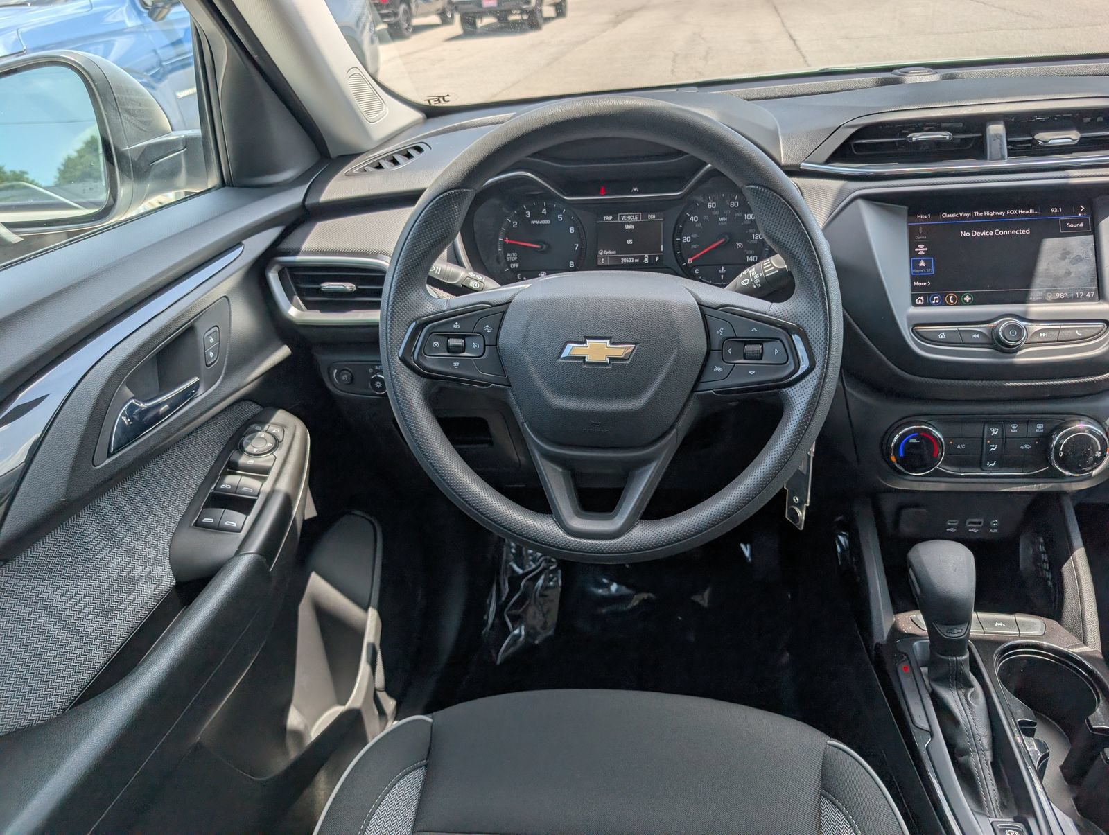 Used 2023 Chevrolet TrailBlazer LS FWD image 16