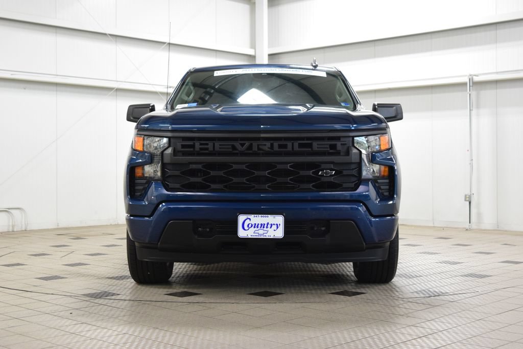Used 2023 Chevrolet Silverado 1500 Custom AWD/4WD image 2