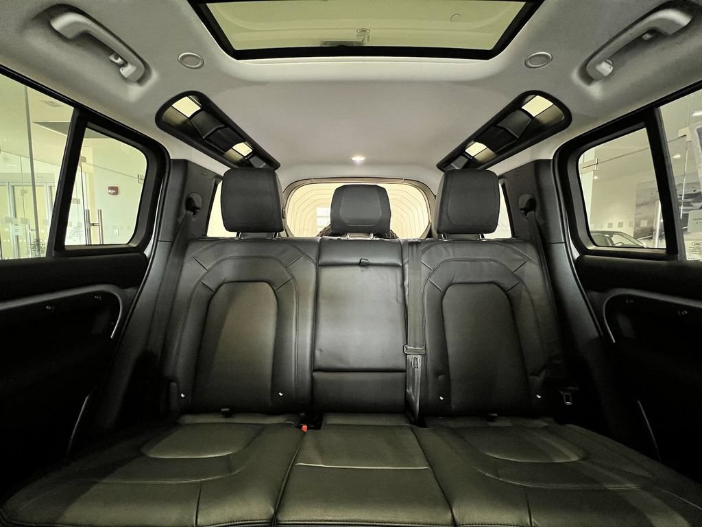 New 2024 Land Rover Defender 110 S AWD/4WD image 28