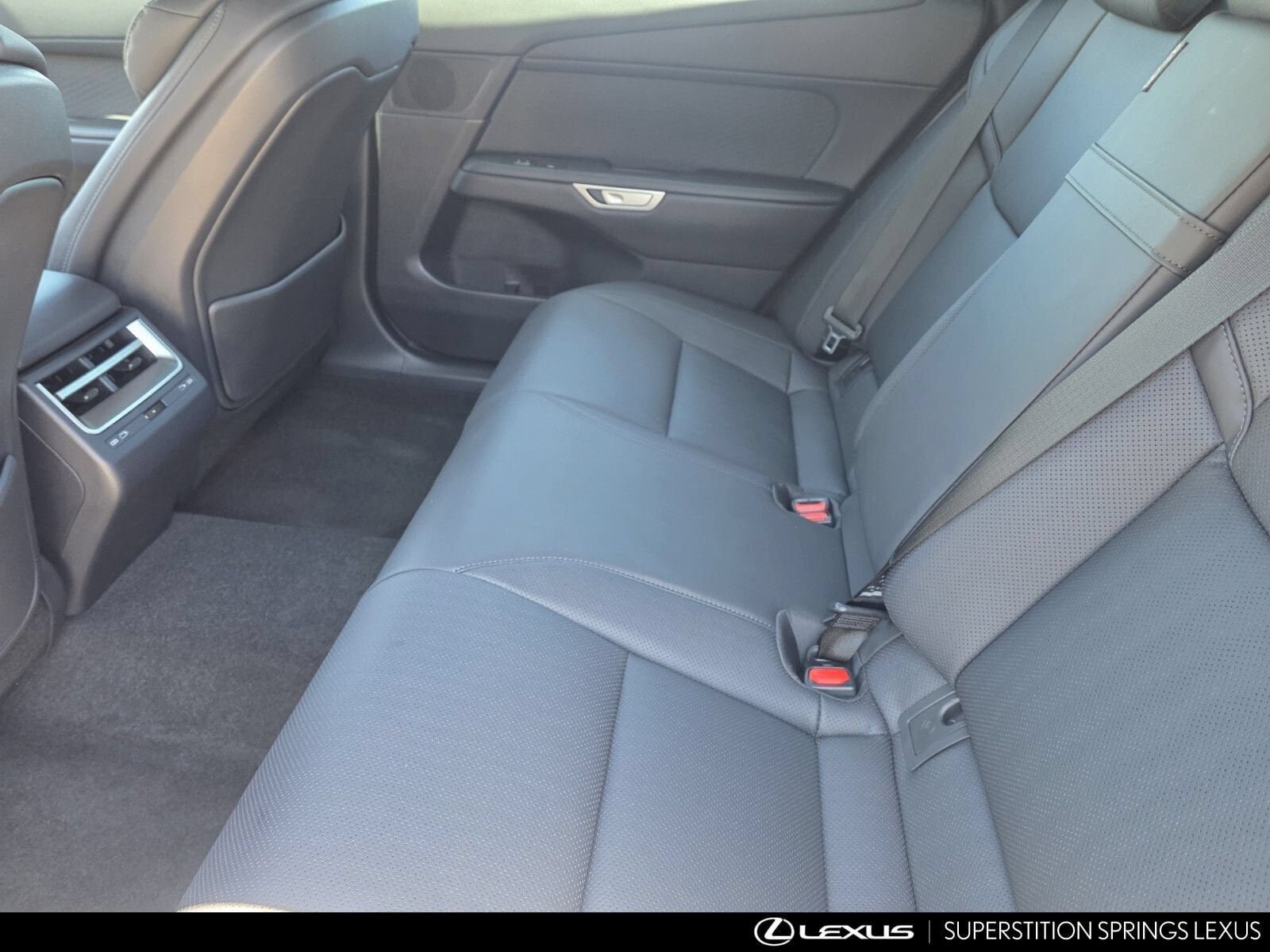 New 2026 Lexus ES 350e FWD image 25