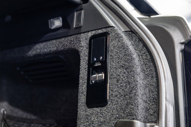 Used 2023 Land Rover Range Rover SE image 41