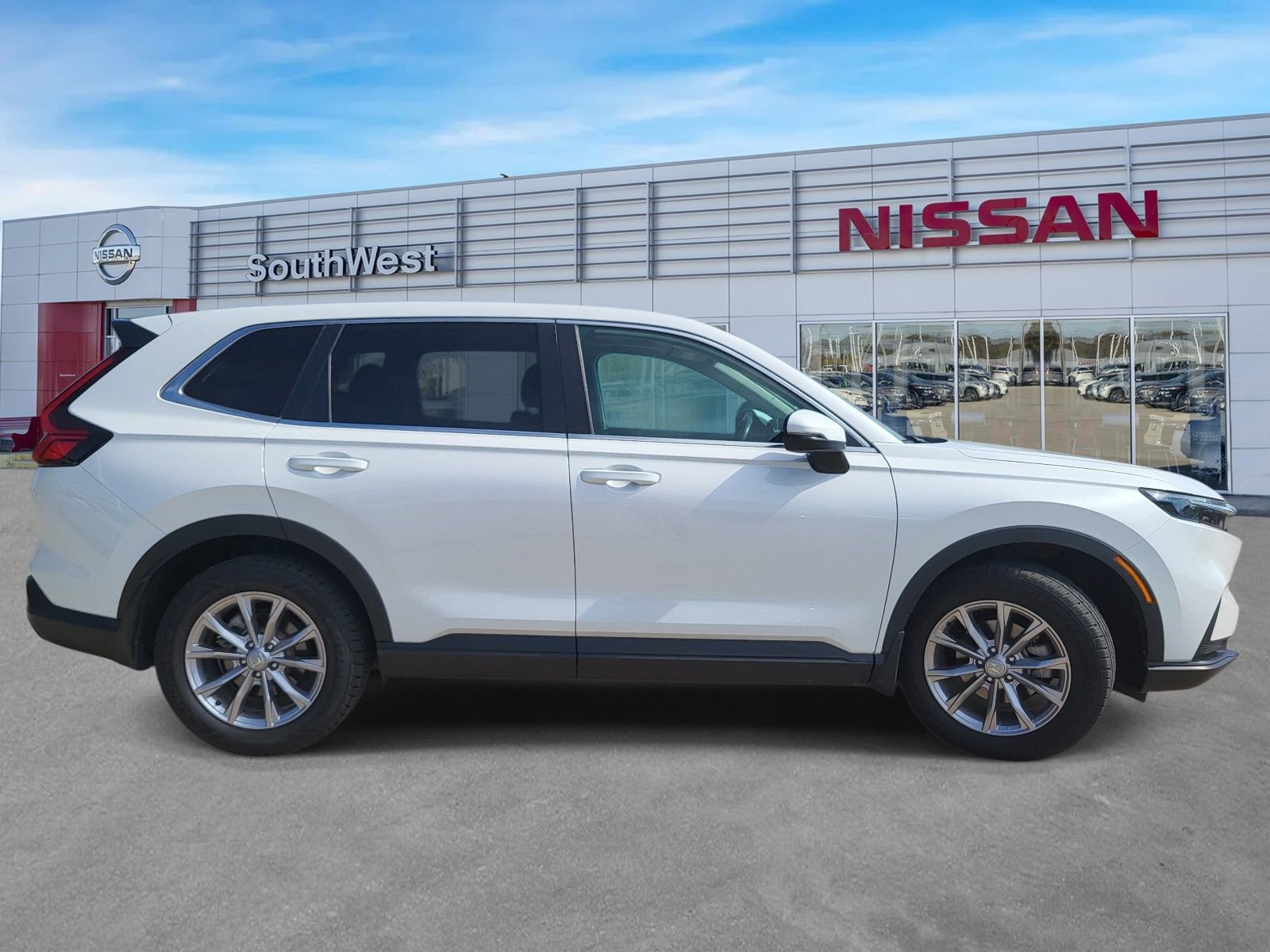Used 2024 Honda CR-V EX image 4